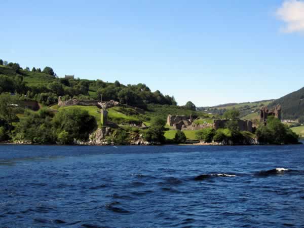 loch ness urquhart castle